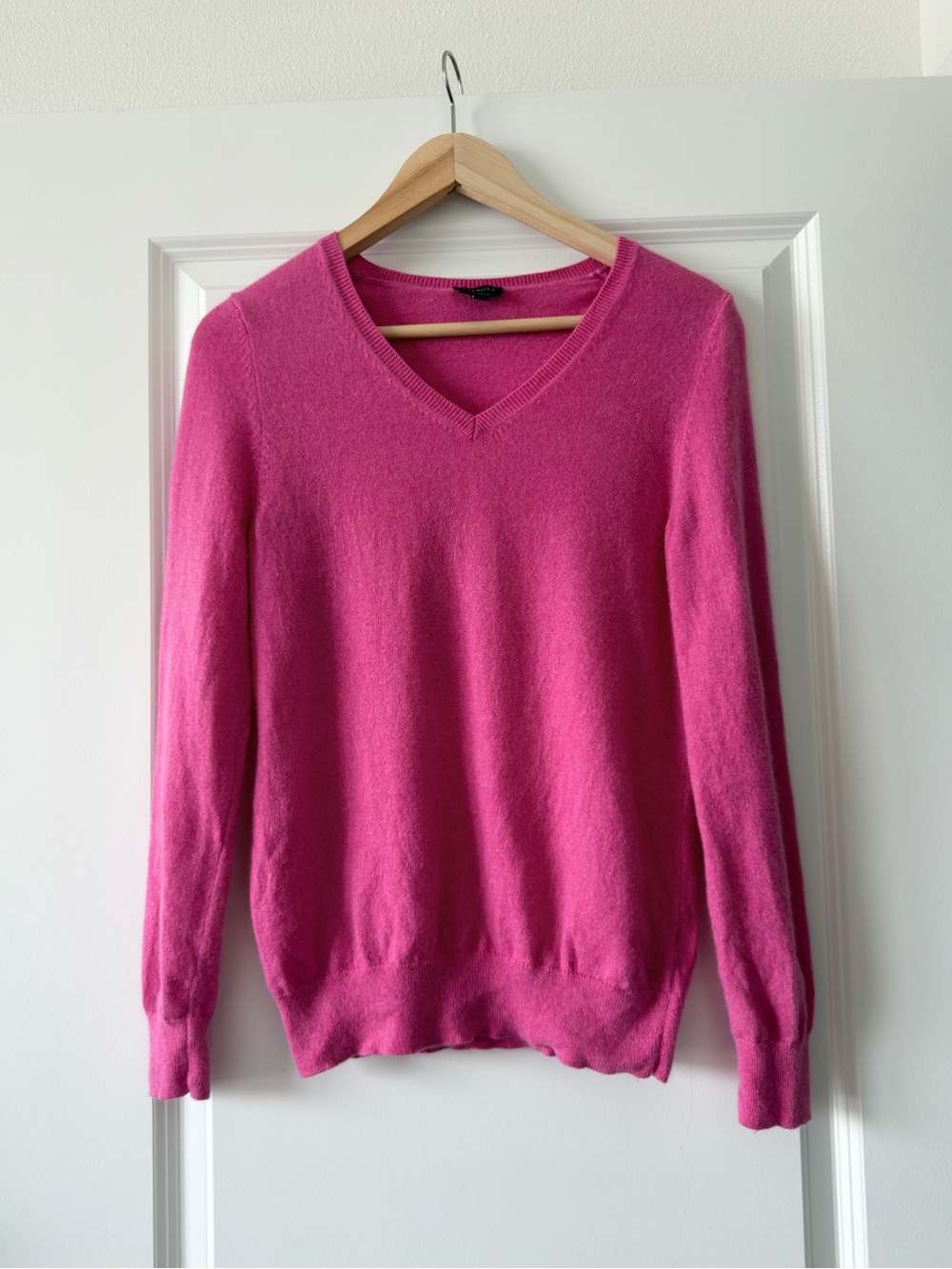 Talbots V-Neck Cashmere Sweater in Hot Pink